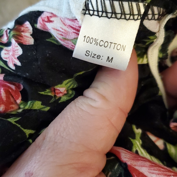 Flower pink black overall shorts M - Picture 4 of 5